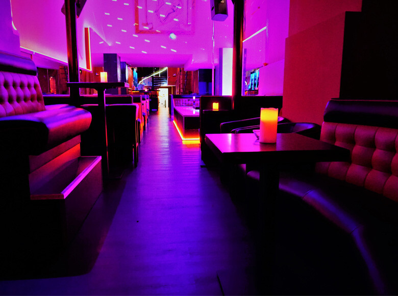 Bilder Und Fotos Zu Angels Tabledance Club In Berlin Schonhauser Allee