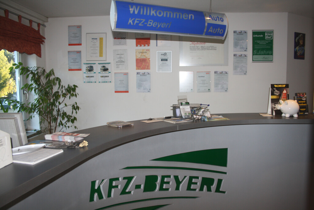 KFZ Reparatur und Service Christian Beyerl in Dießen am Ammersee - Logo