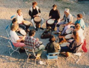 Uhuru, Joachim Sidi Muhammad Uhl Musiker Pionier der Djembe Trommeln in Ochsenhausen - Logo