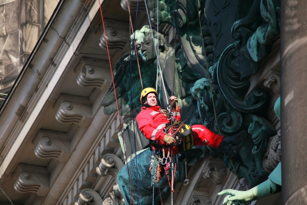 Thomas Michaelis -Öffentlich bestellter und vereidigter Sachverständiger für das Dachdeckerhandwerk in Berlin - Logo