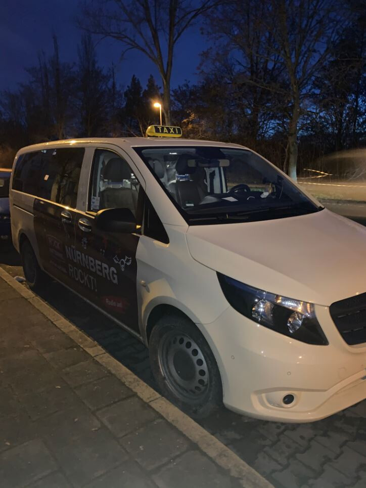 Taxi Nürnberg Taxibusse Müller Taxibus Großraumtaxi in Nürnberg - Logo