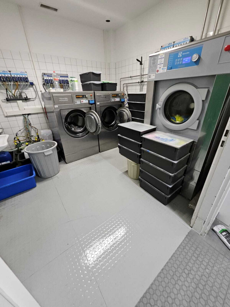 Luxx Dienstleistung Gebäudereinigung - WhatsApp Bi …