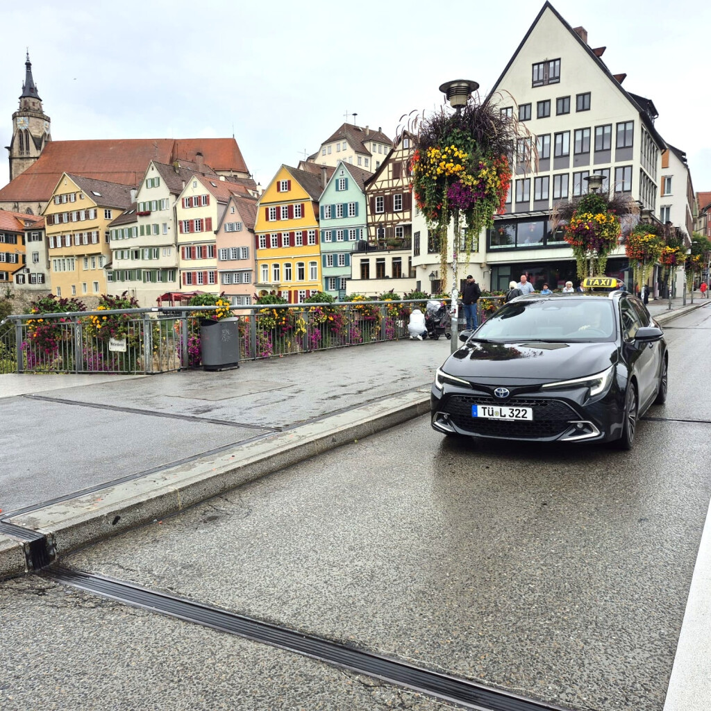 Renna Taxi Tübingen - Ihr Taxi in Tübingen – Abhol …