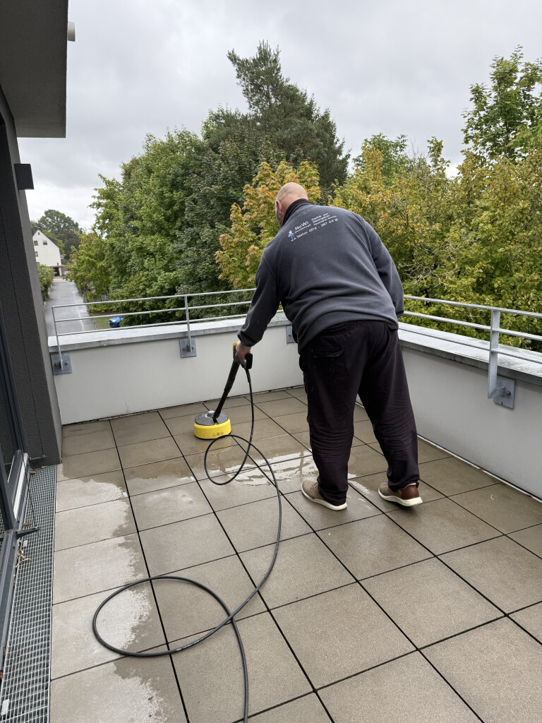 NoWi Dienstleistungen - Terassenreinigung