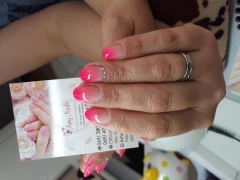 UV gel mit Neon Pink Ombre