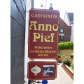 Restaurant im Stil der 60er bis 80er Jahre mit gutb&uuml;rgerlicher K&uuml;che.