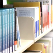 Bibliotheken Bezirksamt Köpenick Stadtteilbibliothek für Kinder Peter Brock Berlin