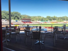 Blick von Terrasse ins HStadionermann-Neuberger-Stadion