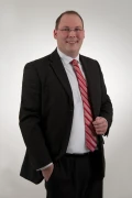 Dennis B&ouml;melburg Fachwirt f&uuml;r Finanzberatung IHK Lippstadt