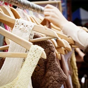 Die Kleiderkiste Einzelhandel für Textilien Krefeld