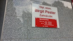 Zahnärztin Birgit Pester in der Holsterhauser Straße