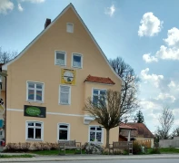 Dorfladen gleich neben der Kirche