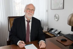 Dr. Jochen Rothardt