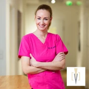 Dr. med. dent. Bettina Poll Oralchirurg Dortmund