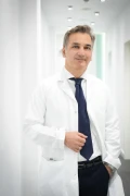 Dr.med.Farhad Babak