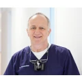 Dr. Wolfgang Sausmikat Mund- Kiefer- u. Gesichtschirurg / Zahnarzt Hannover