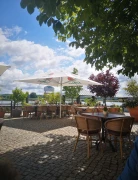 Blick von der Terrasse des Kroco &ndash; Das Restaurant in Frankfurt (Oder) auf das Wasser.