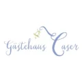 Logo Caser, Helmut