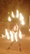 Späktakuläre Feuershow für alle Anlässe www.janashow.de