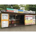 Wir bieten: D&ouml;ner, Bratwurst mit Pommes, Falafel, B&ouml;rek, S&uuml;&szlig;waren, Geb&auml;ck,warme und kalte Getr&auml;nke