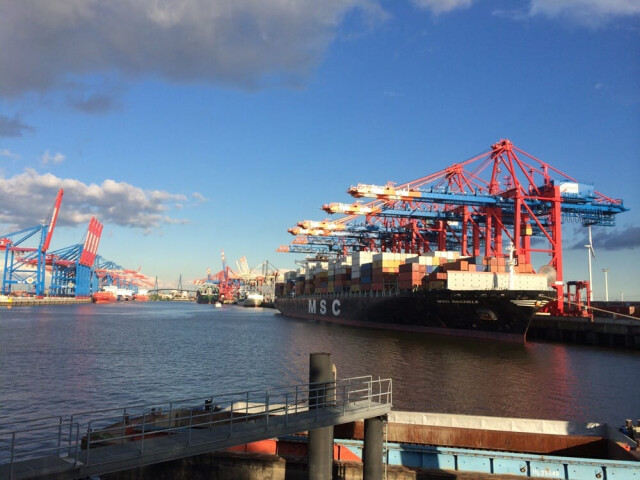 Landungsbrücke Finkenwerder | Tel. (040) 74251... ☎