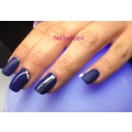 Mobile Nageldesignerin