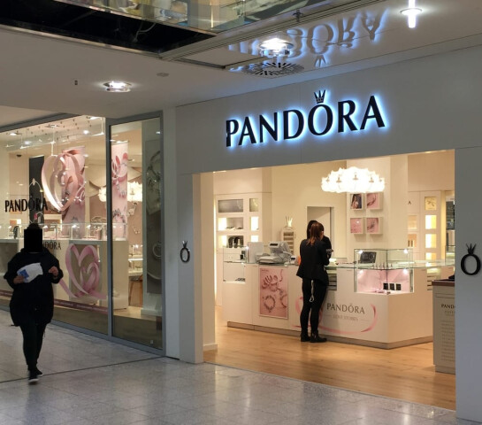 Pandora Concept Store München Moosach | Öffnungszeiten | Telefon ...