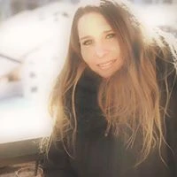 Melanie W. image
