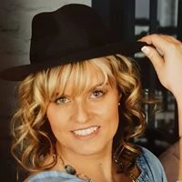 Daniela D. image