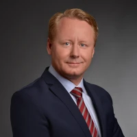 adabek@global-finanz.de