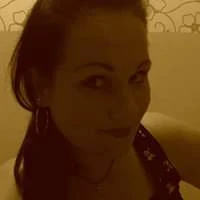 Yvonne V. image