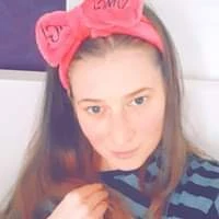 Julia S. image