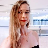 Elena D.