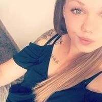 Sarah L. image