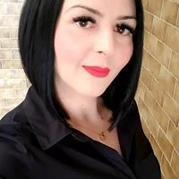 Evi E.