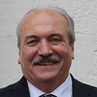 Wolfgang L.