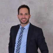 R+V Versicherung Elbgrund- Generalagentur Niklas Fuhr Elbtal