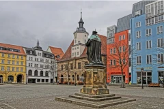 Rats-Apotheke auf dem Markt mit Hanfried und Rathaus