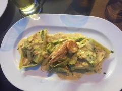 Tortellino gamberi e asparagi